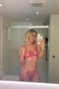 Arielle Dubai Escorts 1